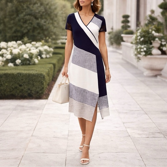 St. John Dresses & Skirts - ST. JOHN Colorblock Tech Knit Short Sleeve Midi Dress